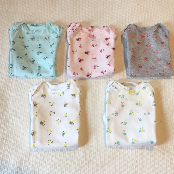 Carter’s Short Sleeve Onesies (SET OF 5) - Picture 9 of 9